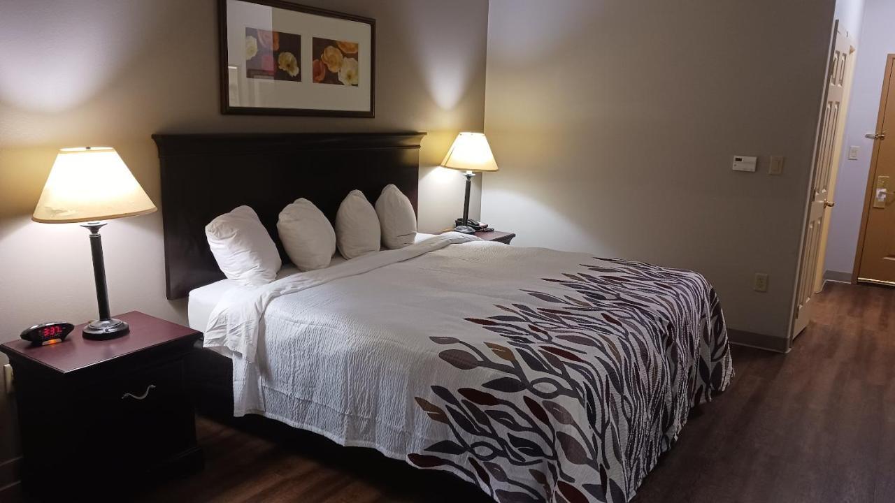 Red Roof Inn & Suites Midland Kültér fotó
